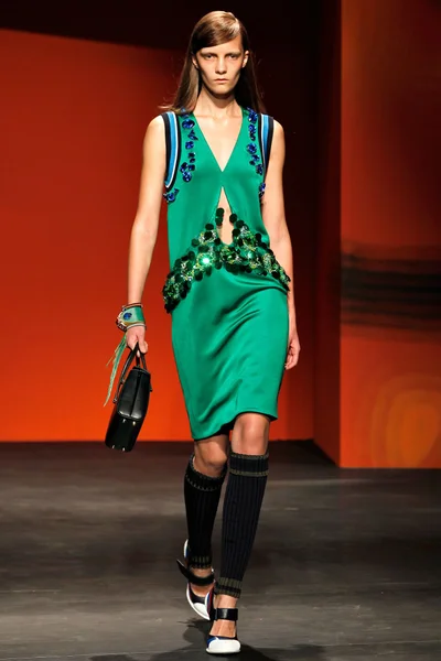 Look 13